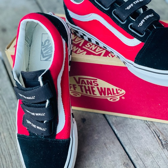 Vans Shoes Rare Vans Old Skool V Logo Pop Skate Shoes Poshmark